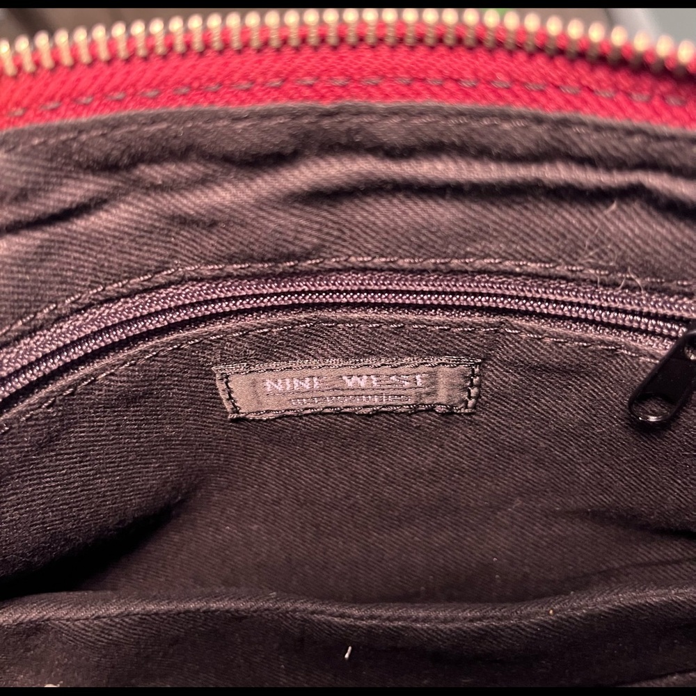 Nine West red faux leather mini bag with adjustable shoulder strap - Picture 5 of 7